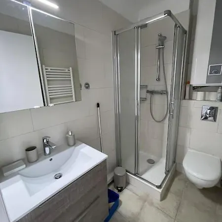 Climatise Les Pieds Dans L'eau Apartment